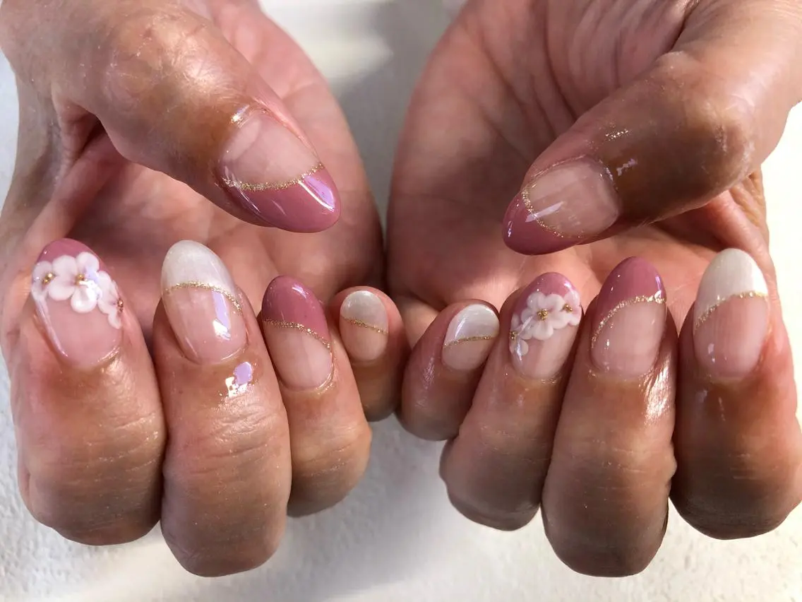ネイル ハンドネイル Lily Nailsのネイルデザイン