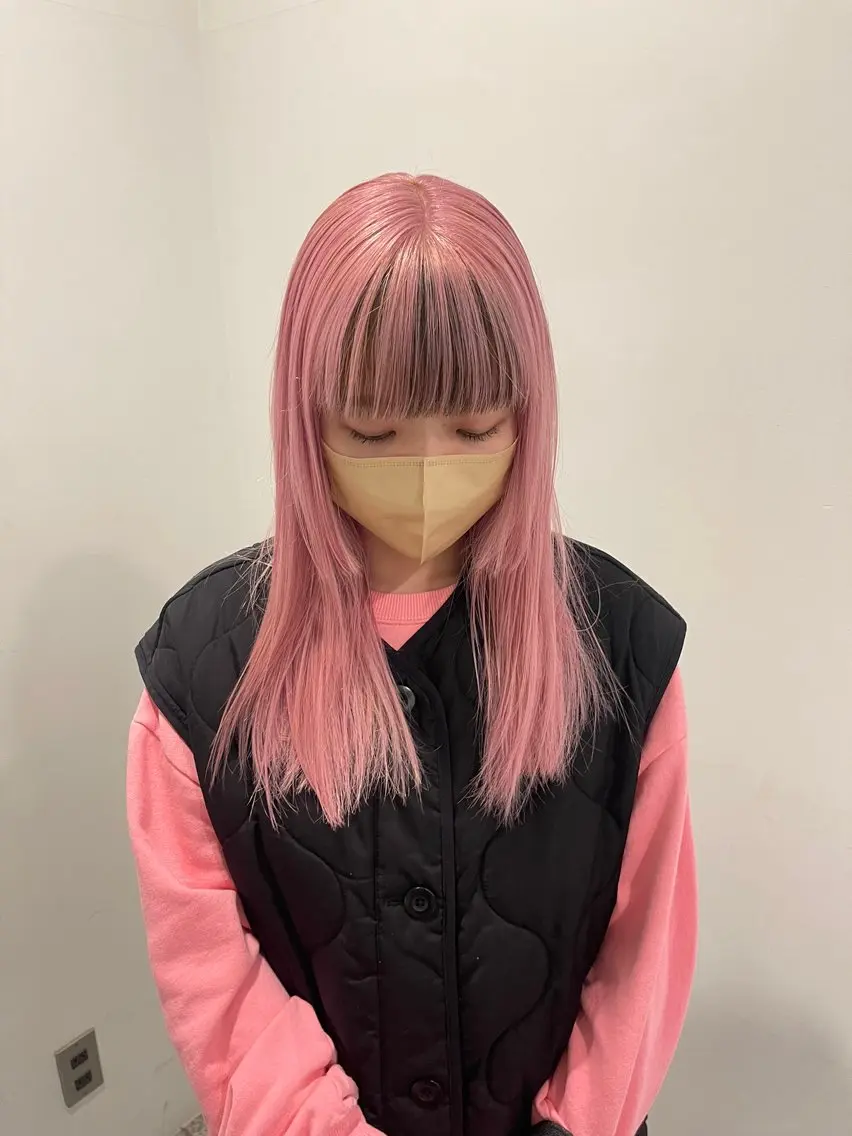 ロング 広島:ミルキーカラー tsumaのヘアスタイル