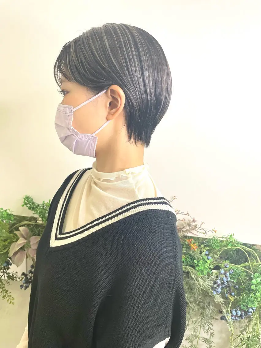 ショート カラー ハイライトカラー くびれヘア ハイライト ショートヘア カット ヘアカラー 尾崎 弘和のヘアスタイル