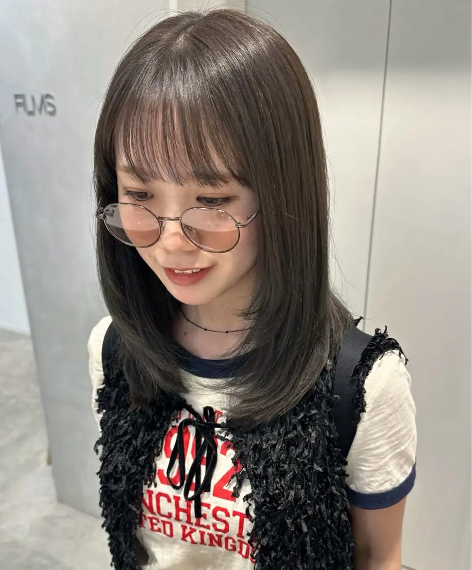 セミロング カラー ヘアカラー シロマ ライカのヘアスタイル