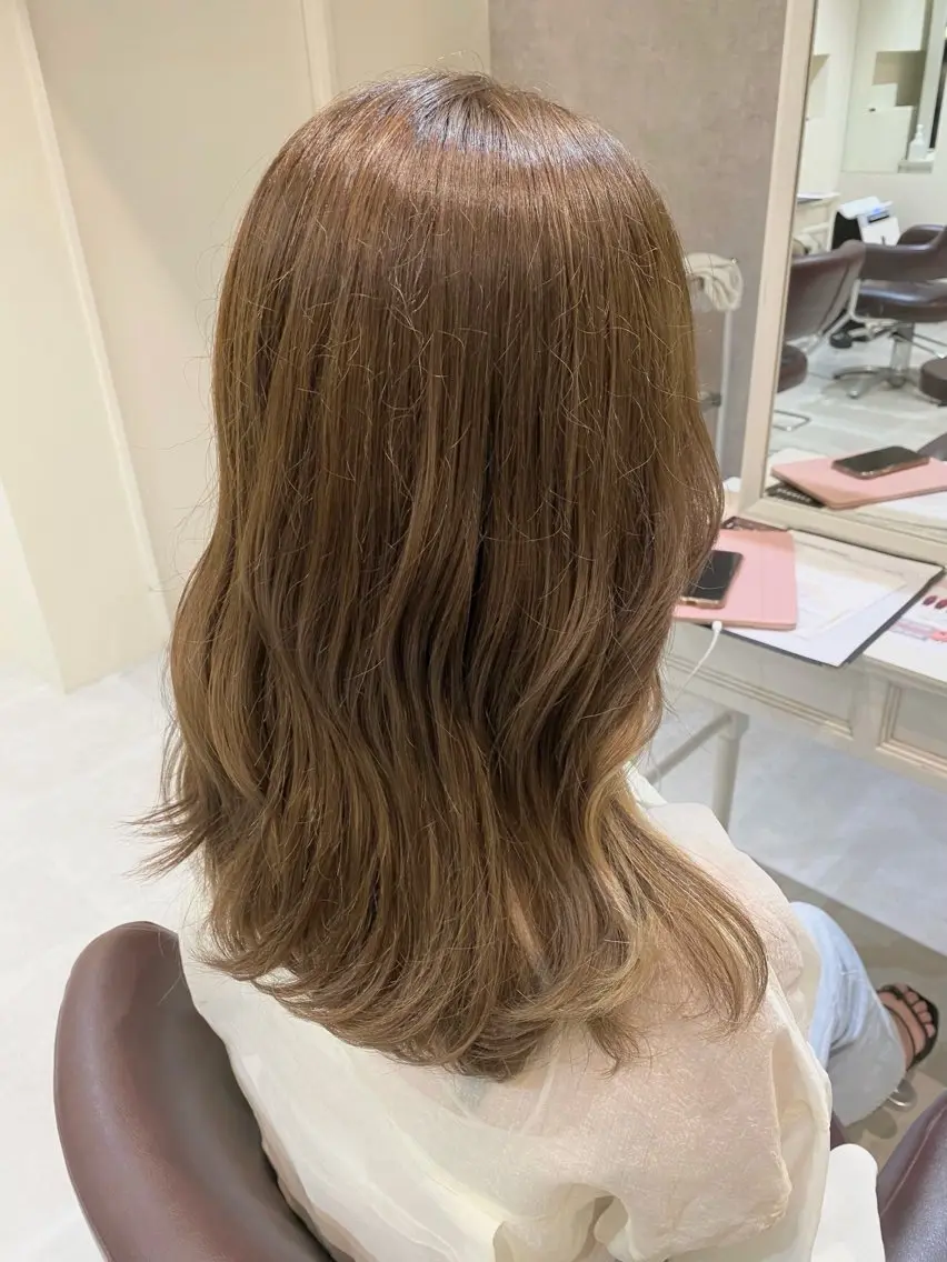 セミロング カラー カット ヘアカラー トリートメント オタク美容師🎮 AKARIのヘアスタイル