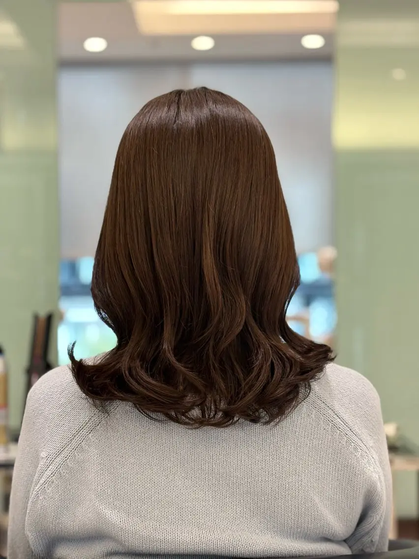 ミディアム カラー パーマ カット ヘアカラー トリートメント 韓国っぽ透け感カラー マンツーマン🫧なおのヘアスタイル