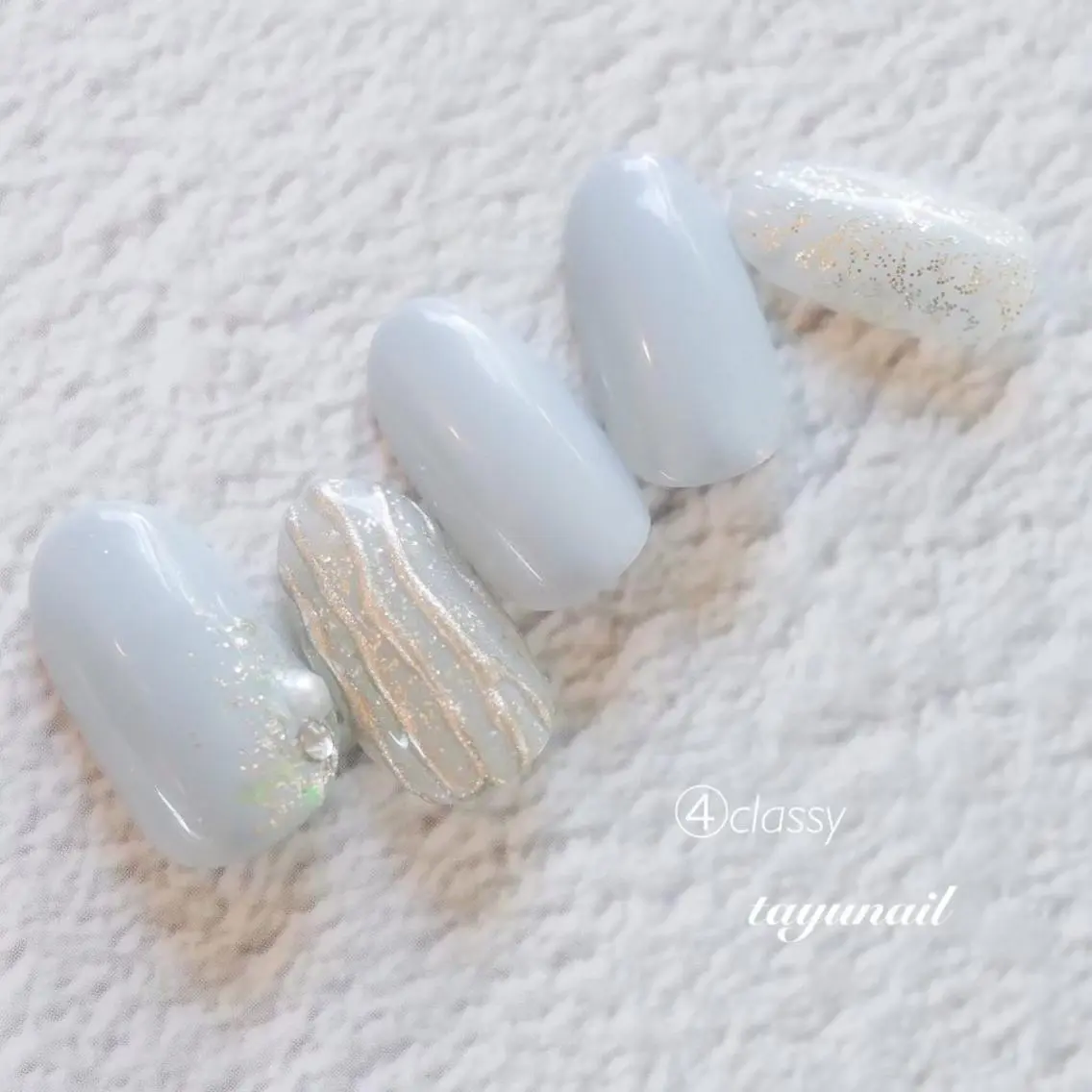 ネイル アートネイル ブルー ジェルネイル ミラーネイル ニュアンスネイル ネイルサロン 【たゆnail】のネイルデザイン