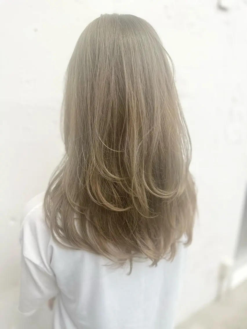 セミロング カラー カット ヘアカラー トリートメント 縮毛矯正✨ストカール ✨髪質改善✨山下のヘアスタイル