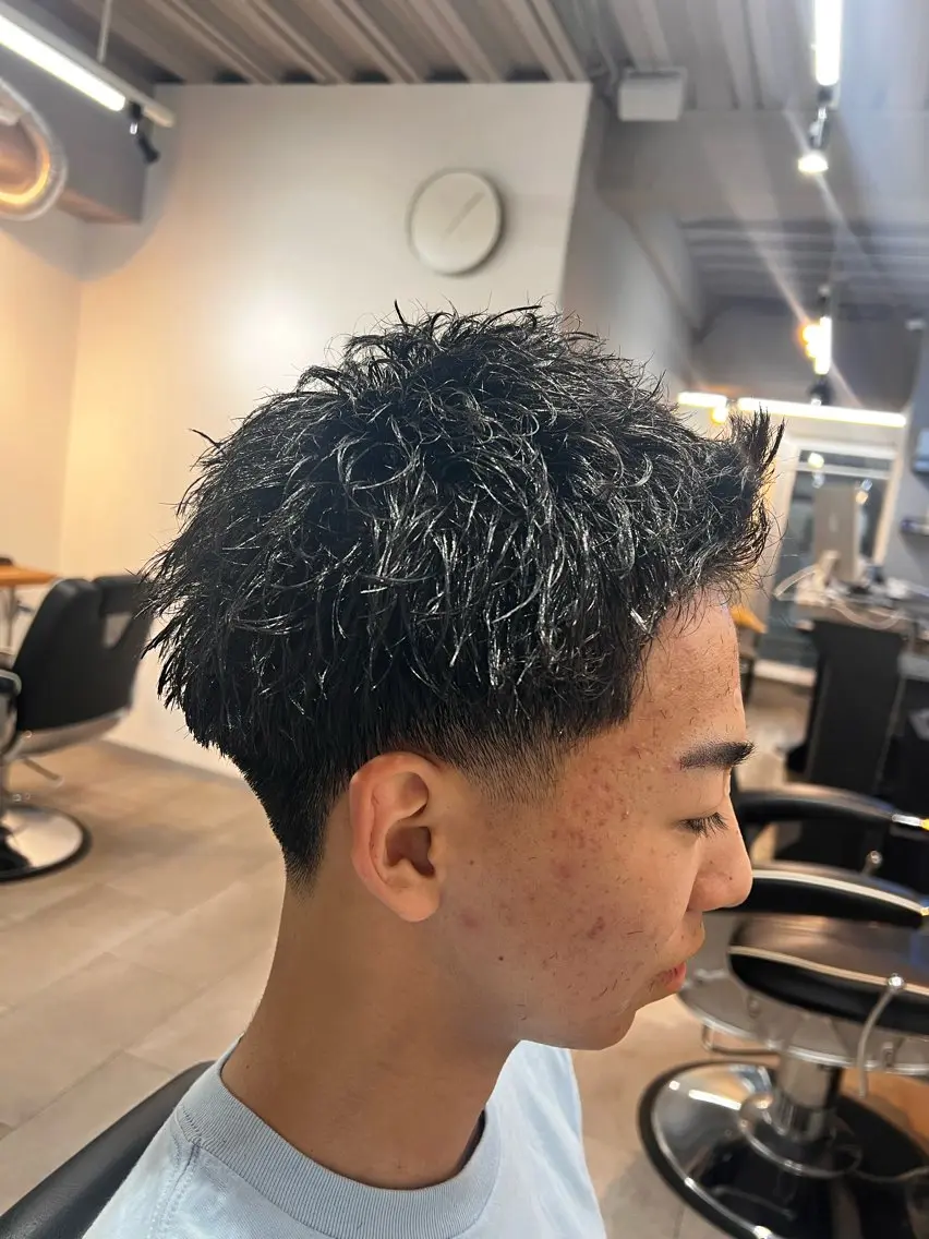 ショート カット メンズカット、パーマ 特化🔥🌊瀬川竜生のヘアスタイル
