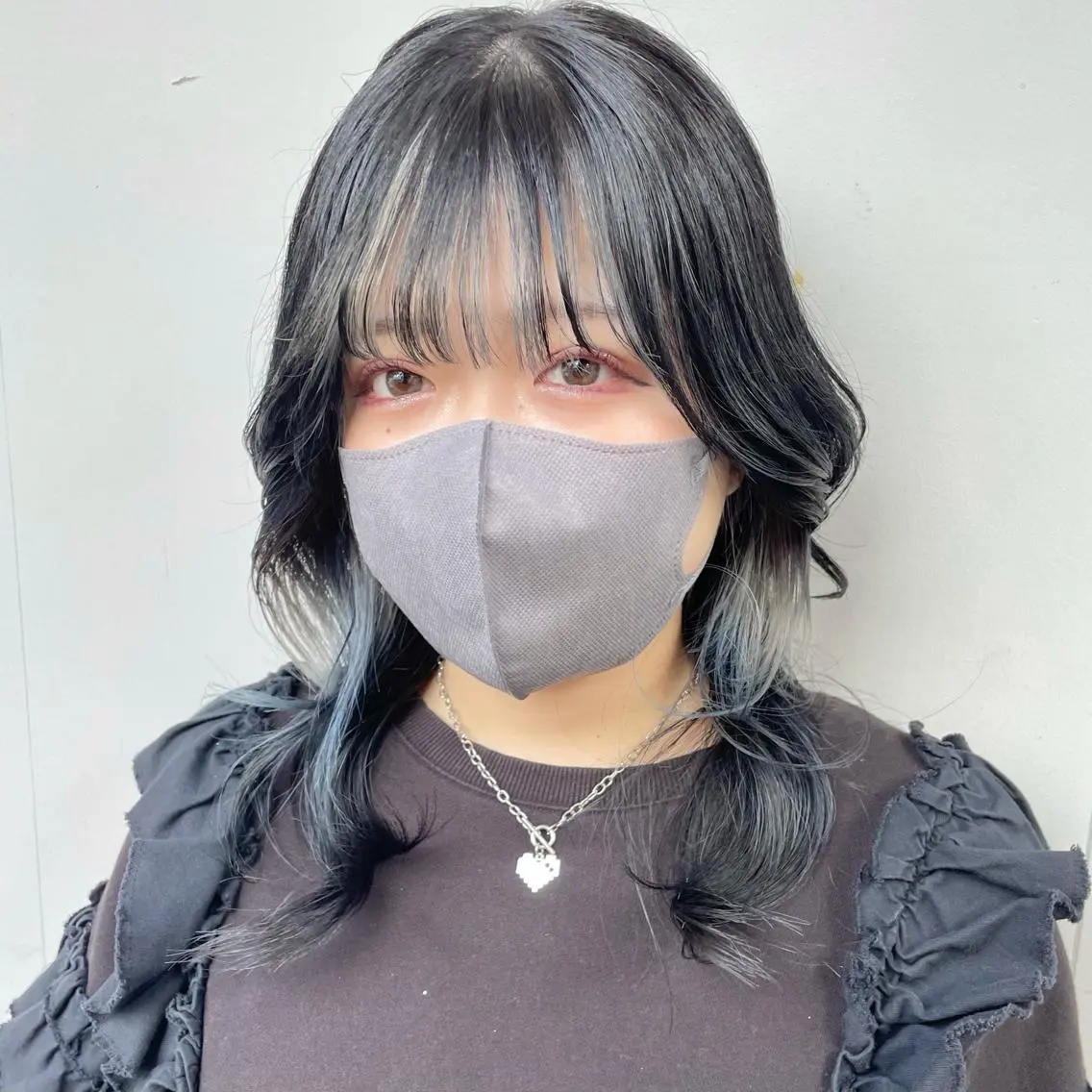 セミロング カラー アディクシーカラー ミストバング ブリーチ ケアブリーチ ダブルカラー ヘアカラー トリートメント もにか🌞原宿/渋谷 🌝ブリーチカラーのヘアスタイル