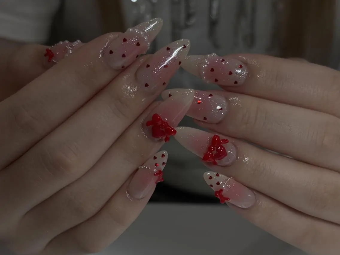 ネイル 長さ出し グラデーション 卒業式 キラキラネイル マグネットネイル Yuu🎀 Belle Nailのネイルデザイン