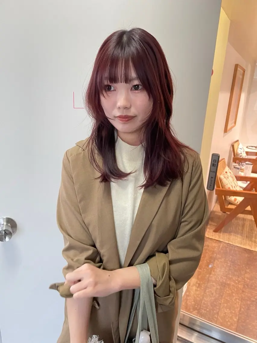 セミロング カラー ブリーチ ブラウンカラー ダブルカラー ブリーチなしカラー 顔周りカット カット ヘアカラー トリートメント レイヤーカット🎀 kanaのヘアスタイル