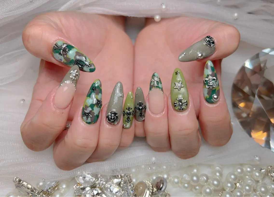 ネイル アートネイル オーロラネイル チークネイル 長さ出し フットネイル Miya _nailのネイルデザイン