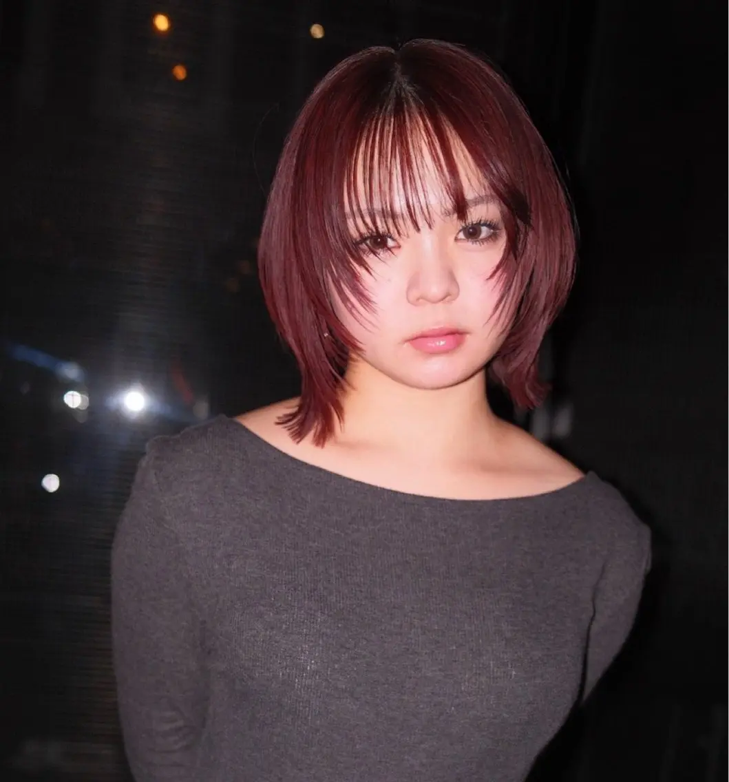 ミディアム カット ヘアカラー オリーブベージュ／ レイヤー／yuzu♡のヘアスタイル