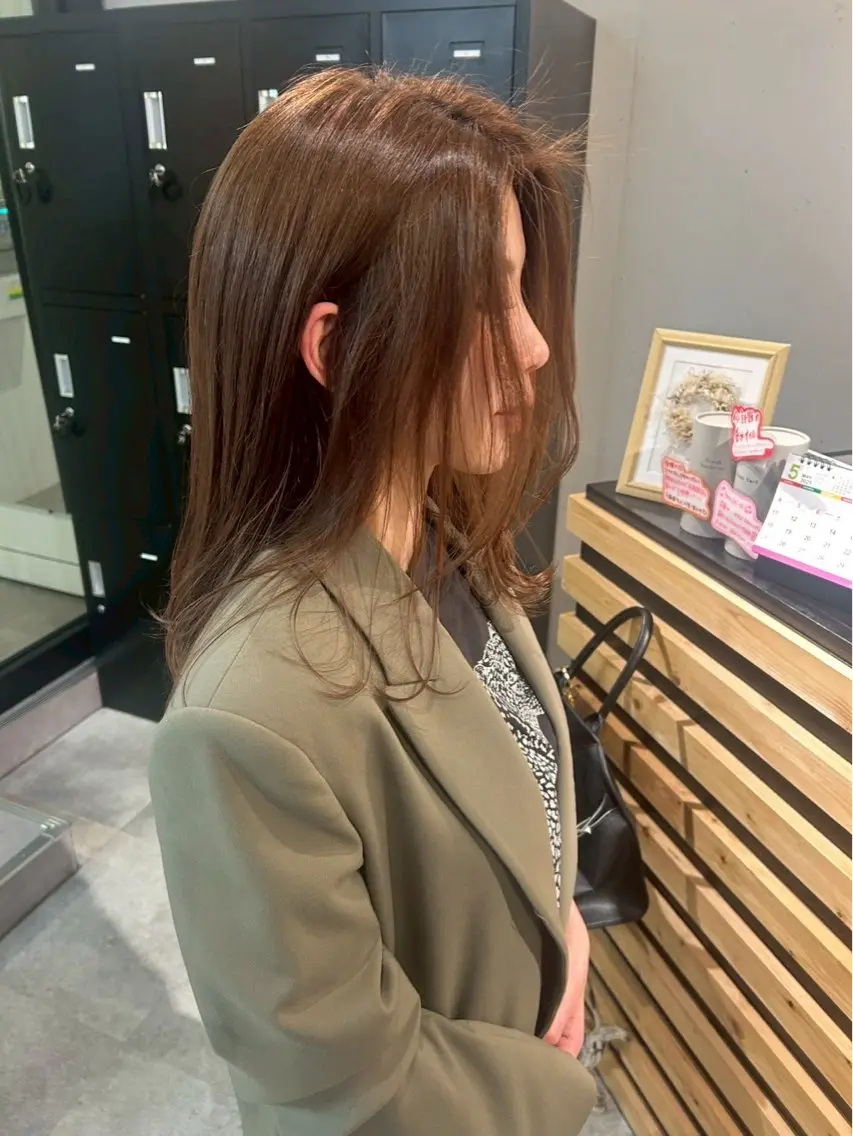 ミディアム カラー ヘアカラー 中田 桃夏のヘアスタイル