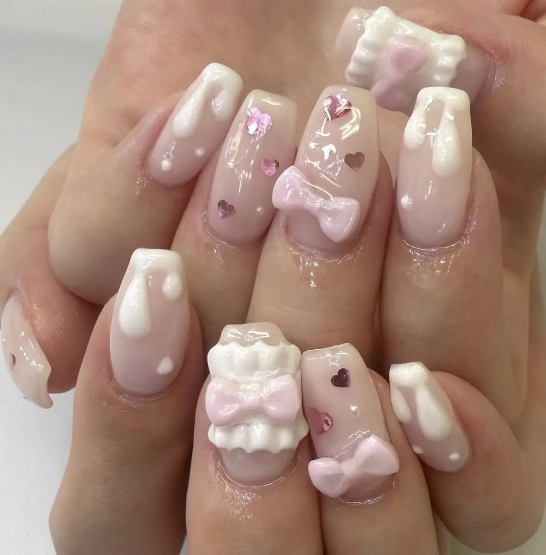 ネイル アートネイル フレンチネイル ジェルネイル キラキラネイル ニュアンスネイル ハンドネイル Ryu Nail NekoChanのネイルデザイン