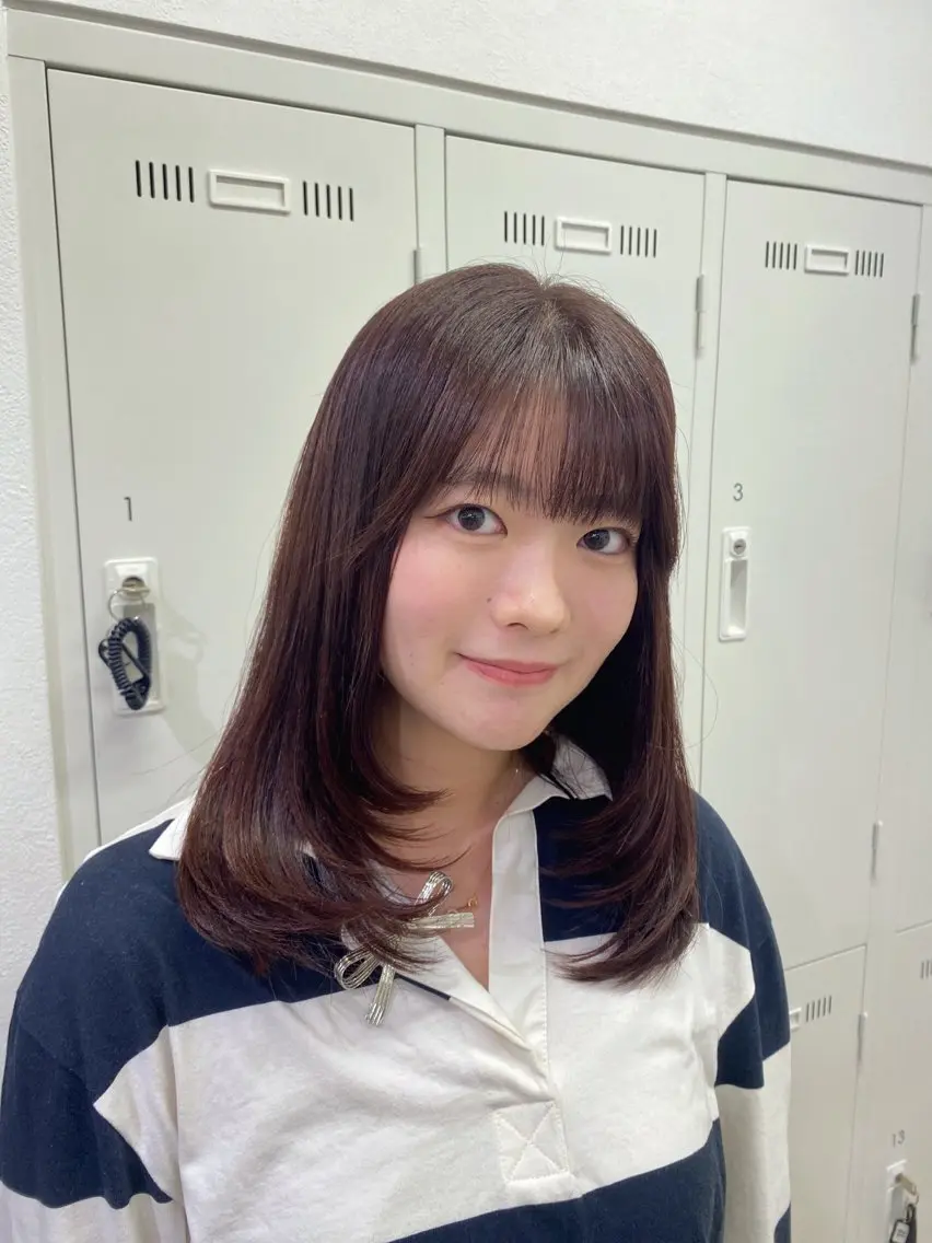 セミロング カラー ブラウンカラー レッドカラー レッドブラウン レイヤーカット カット ヘアカラー トリートメント 長妻莉央/縮毛矯正 髪質改善カラーのヘアスタイル