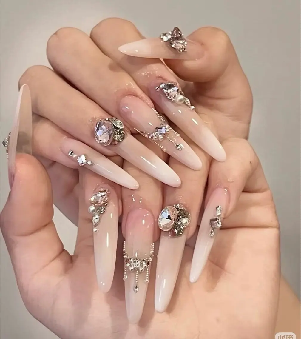 ネイル フレンチネイル ラメ(グリッター) ラメグラデーション マグネットネイル 持ち込み Unicorn Nail原宿表参道のネイルデザイン