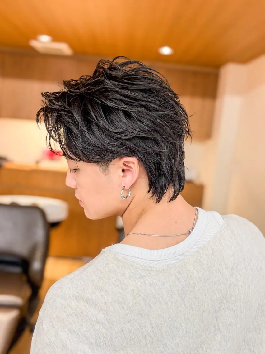 ショート パーマ メンズ オールバック フェードカット メンズショート スパイキーショート ショートヘア カット パーマ 【メンズ縮毛矯正】 FILMS  軍司のヘアスタイル