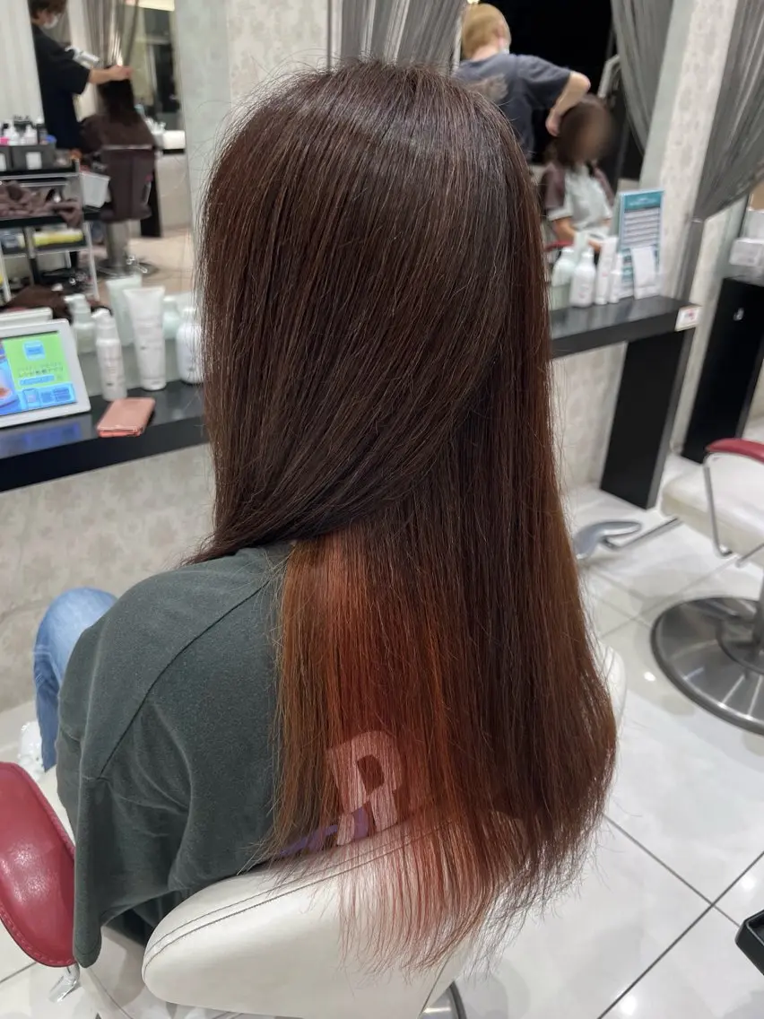 カラー ブリーチ オレンジ 松原 梨華のヘアスタイル