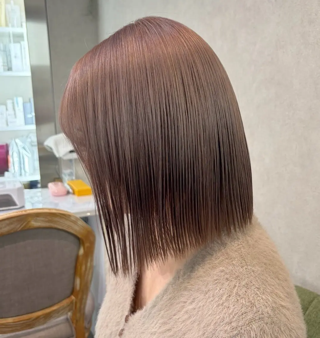 ショート カラー ベージュカラー ブリーチ ミルクティーベージュ ヘアカラー 透明感カラー🫧🎀 まりなのヘアスタイル