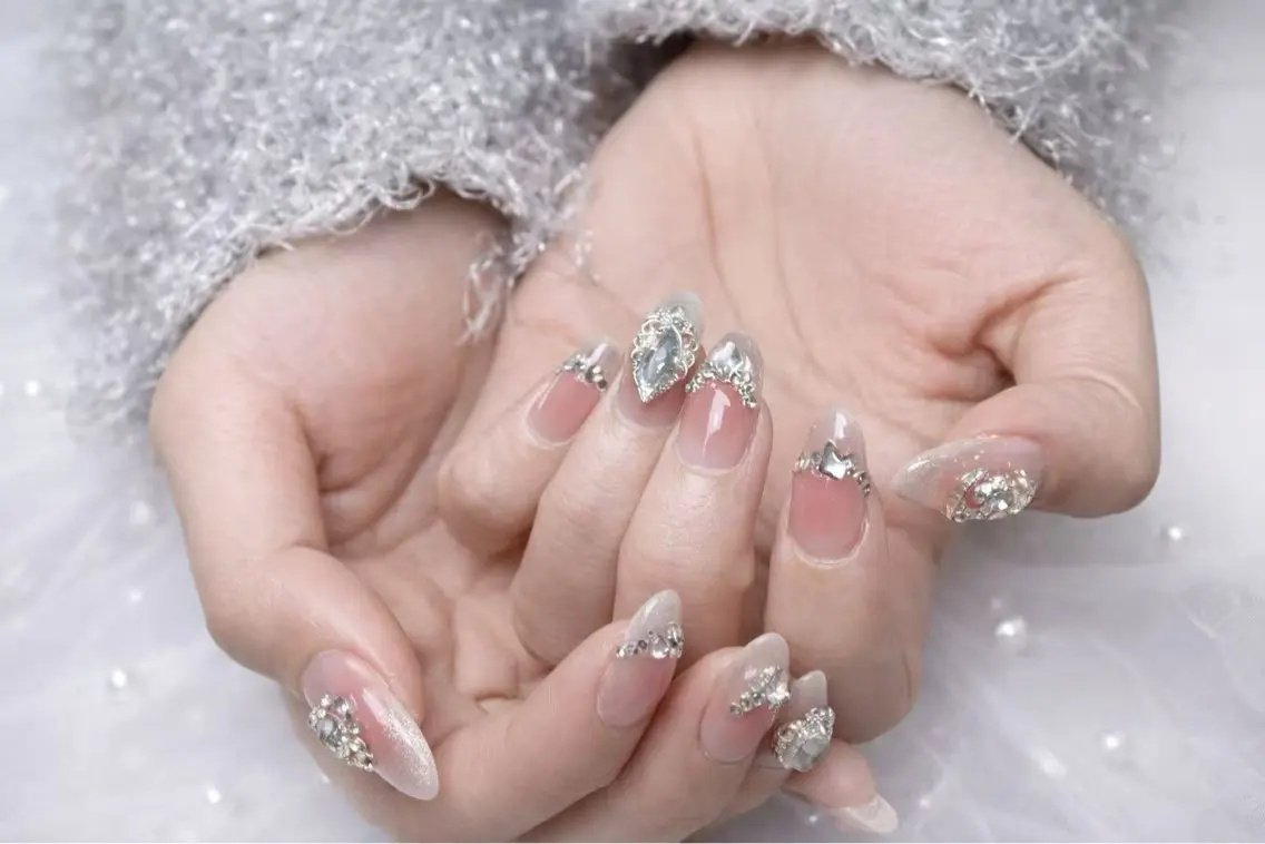 ネイル ロングネイル長さ出し 専門Spade Qのネイルデザイン
