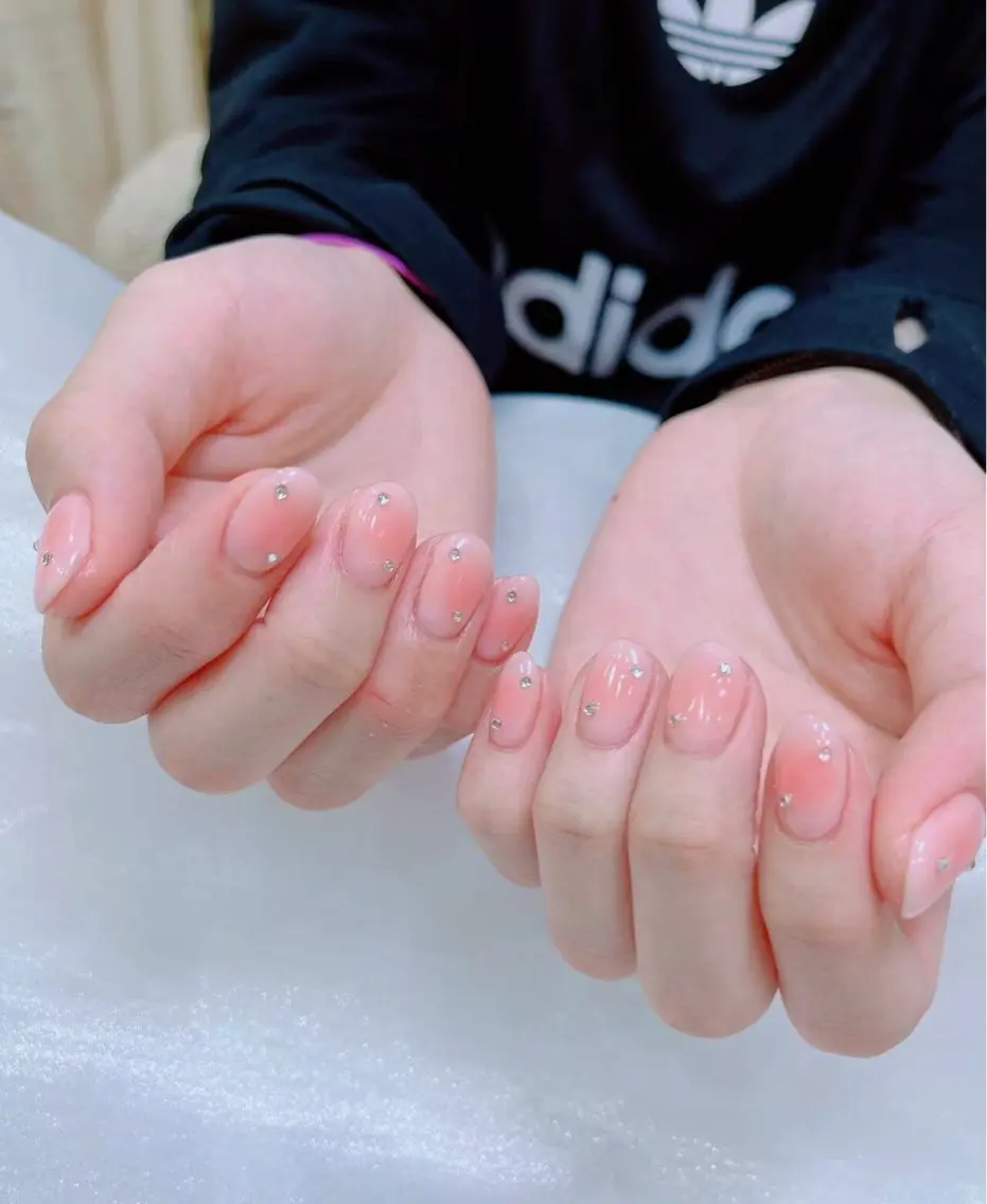 ネイル チークネイル SUNNY セイのネイルデザイン
