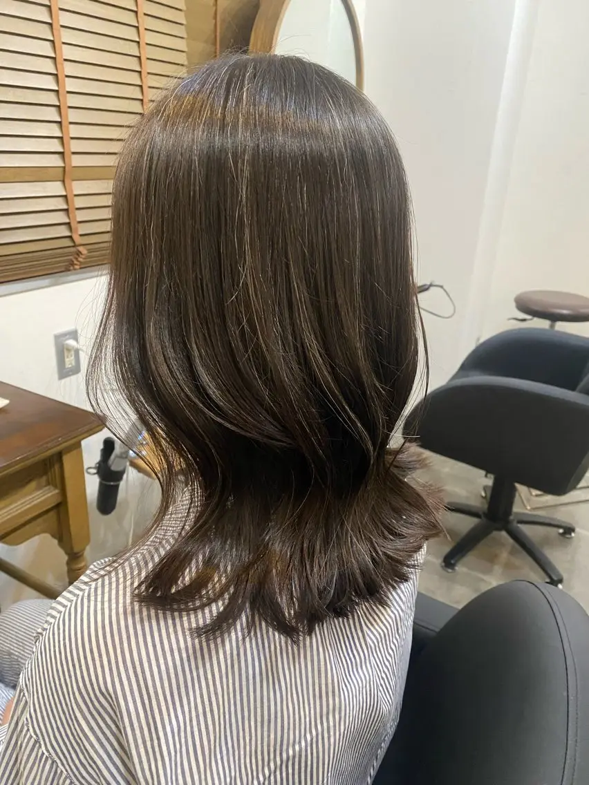 セミロング momoka モデル募集のヘアスタイル