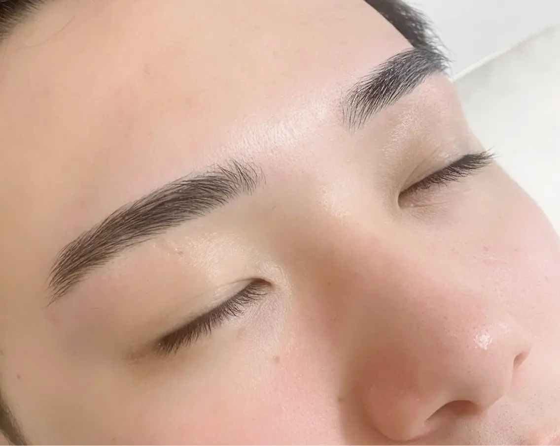 メンズ WHITE EYE makiの眉毛・アイブロウイメージ