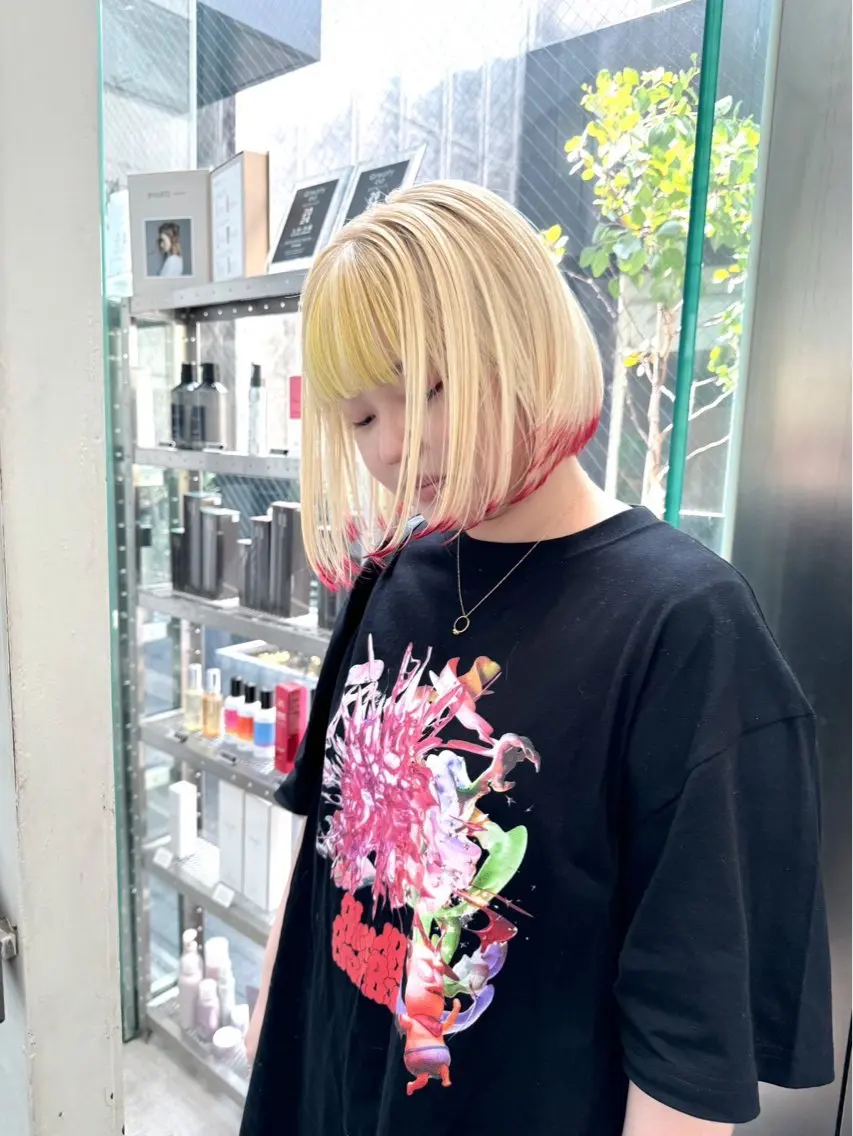 ミディアム カラー ショートボブ ブリーチ ブロンド ダブルカラー ハイライトカラー ヘアカラー トリートメント CHERIEブリーチ ダブルカラー 天神のヘアスタイル