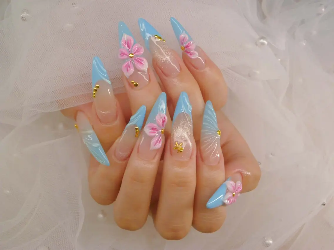 ネイル MIKA LILYのネイルデザイン