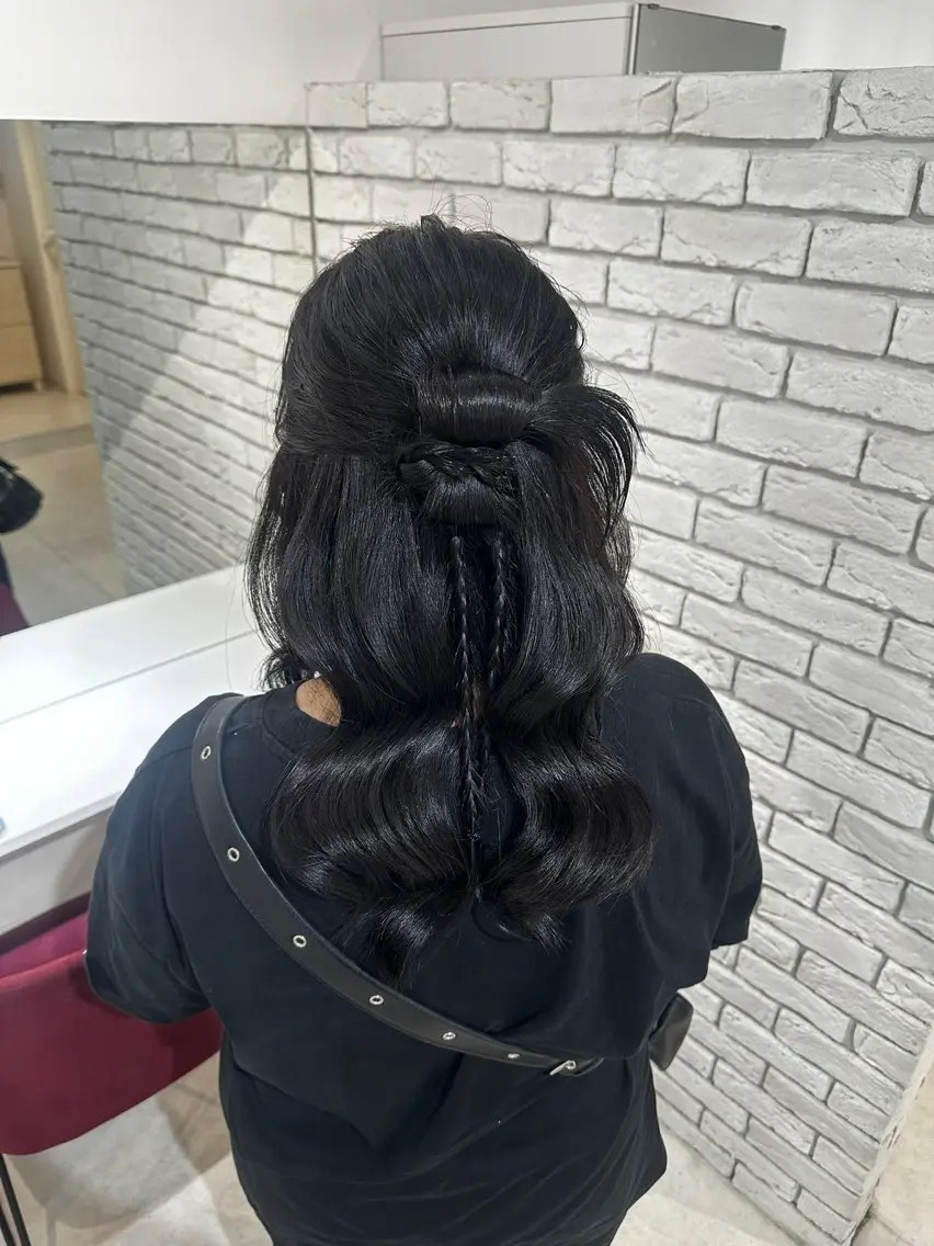 ミディアム ヘアアレンジ ハーフアップ ヨシンモリ ヘアセット MITSUKI /Ditycaのヘアスタイル