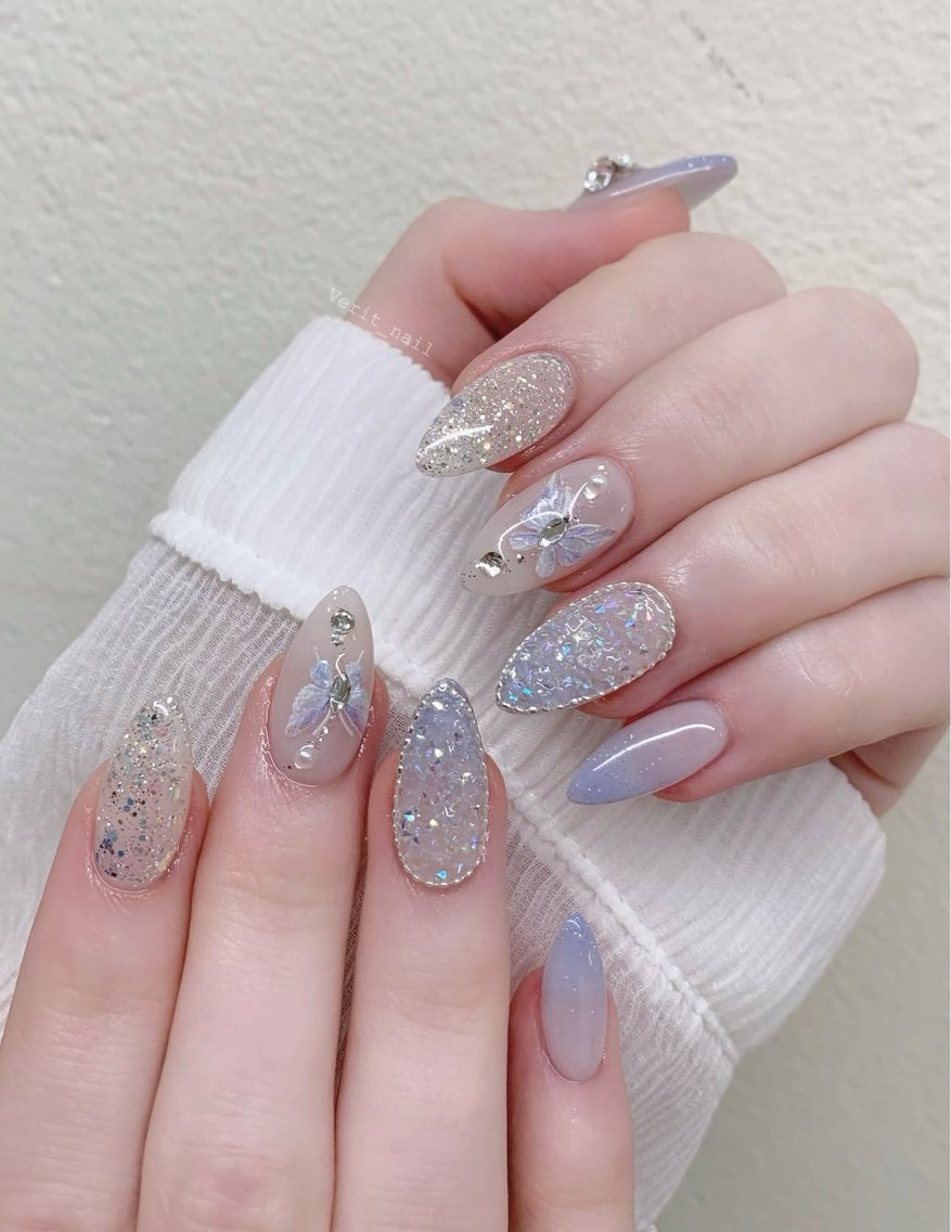 ネイル キラキラネイル 韓国ネイル ロングネイル マグネットネイル 持ち込み ハンドネイル MONE PINK  NAILのネイルデザイン