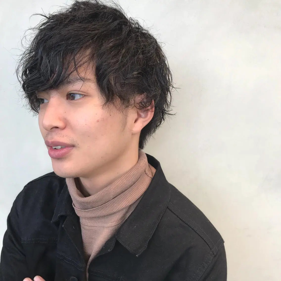ショート パーマ メンズ メンズパーマ カット ヘアセット 艶髪育成サロン 京橋　shinのヘアスタイル