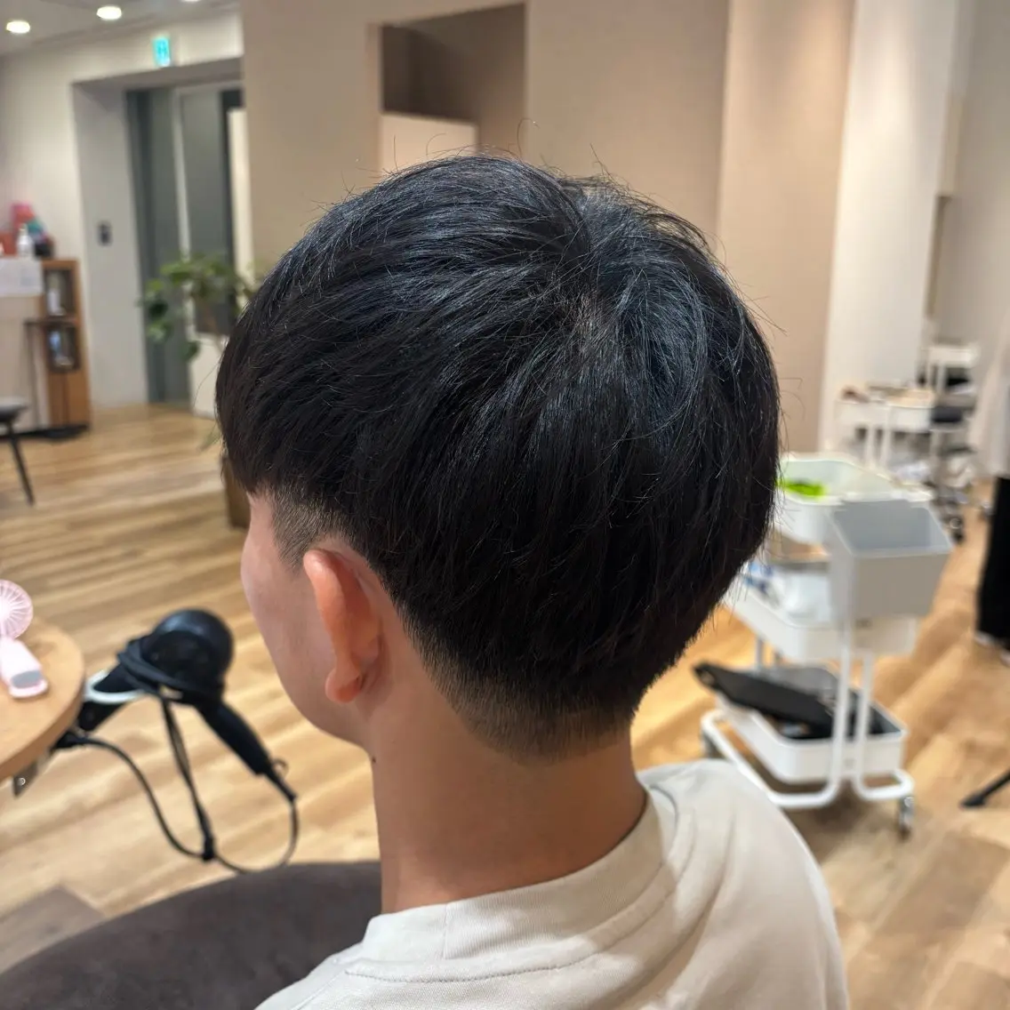 メンズ 小西 七菜子のヘアスタイル