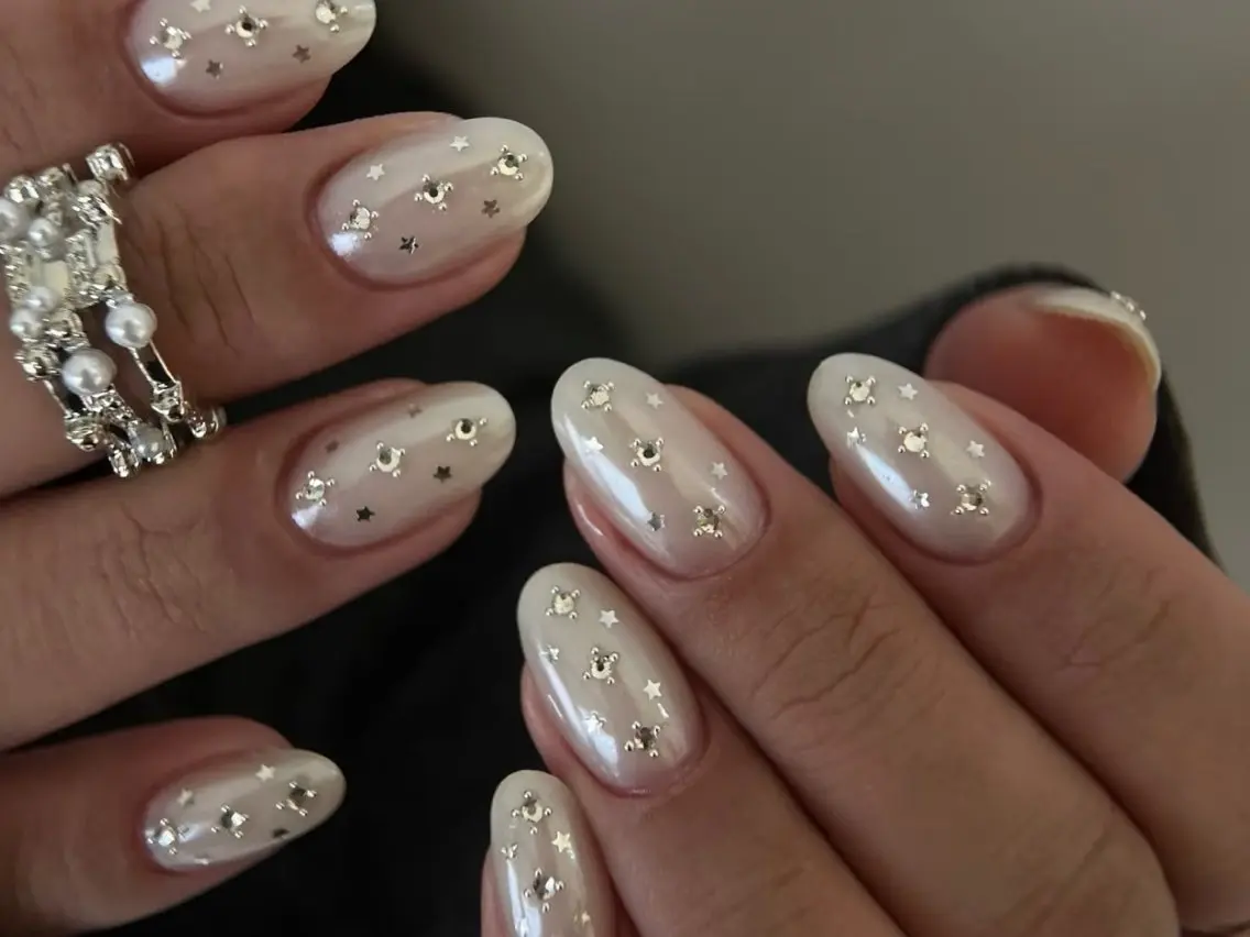 ミディアム ハンドネイル Atelier nail salonのネイルデザイン