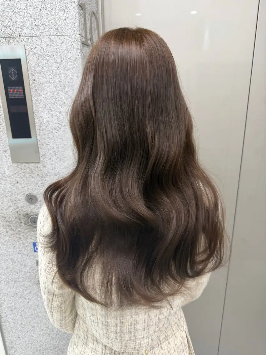 ロング カラー センターパート特化 井上健太のヘアスタイル