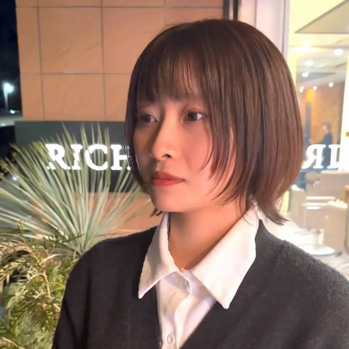 ショート ボブレイヤー ボブ 顔まわりレイヤー 顔周りカット ハッシュカット 久貝 帆風のヘアスタイル
