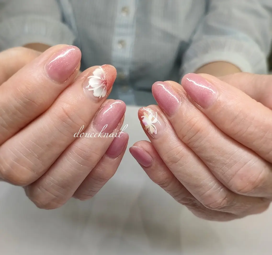ネイル 本厚木南口 徒歩3分のネイルデザイン