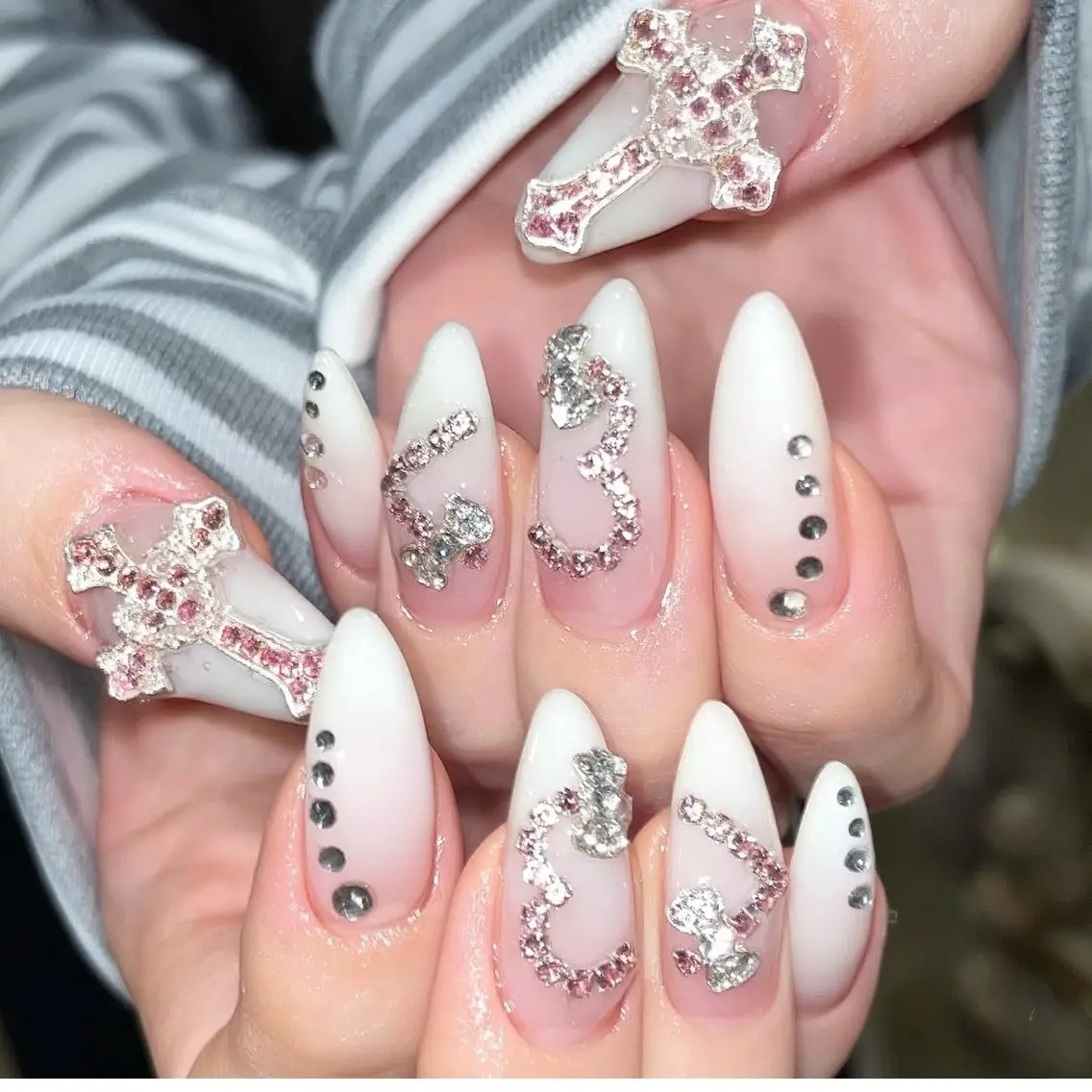 ネイル ハンドネイル LANA NAILのネイルデザイン