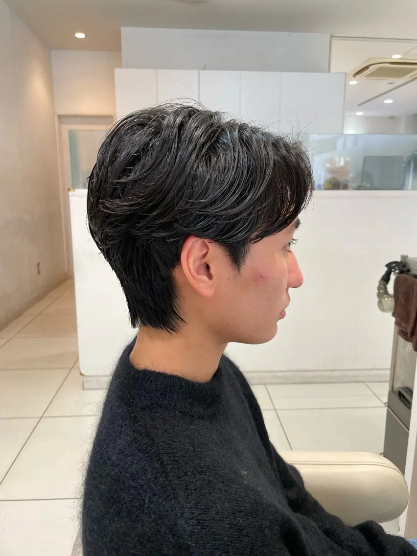 ショート パーマ メンズ カルマパーマ メンズ韓国風 メンズパーマ 韓国風ヘア カット パーマ 樋笠 知佳のヘアスタイル