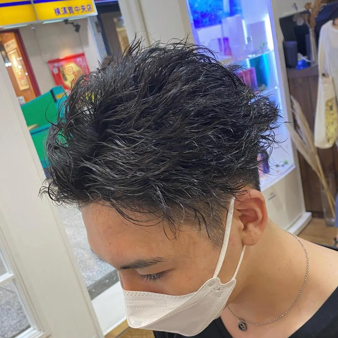 パーマ メンズ センターパート マッシュ メンズパーマ 学生（メンズ向け） メンズツイストパーマ 原田 涼矢のヘアスタイル