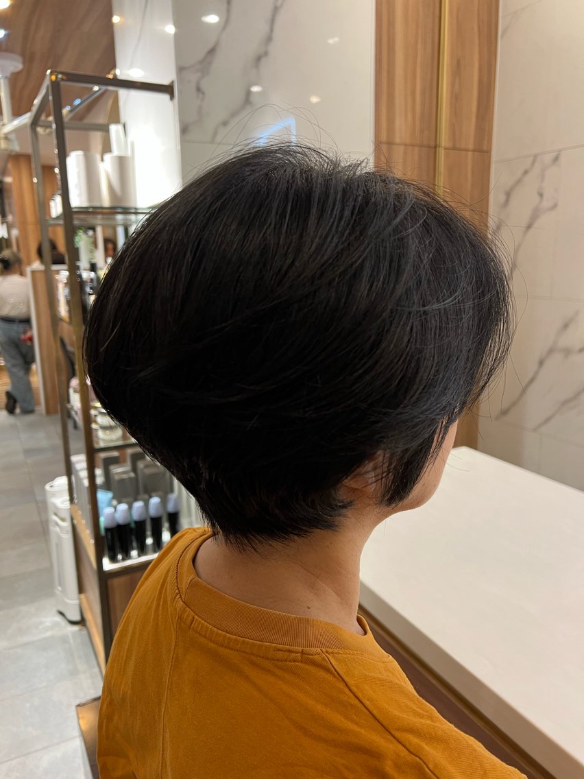 ショート 村中 逸紀のヘアスタイル