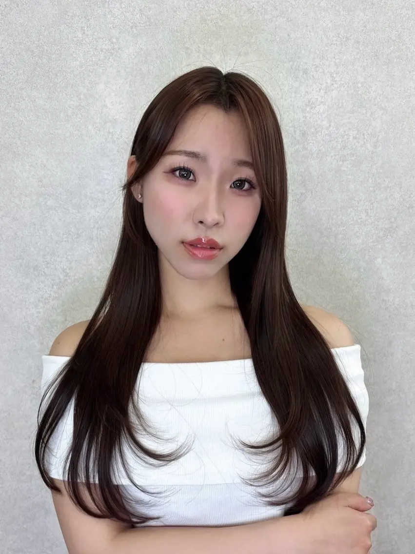 ロング YUNA /栄/透明感カラーのヘアスタイル
