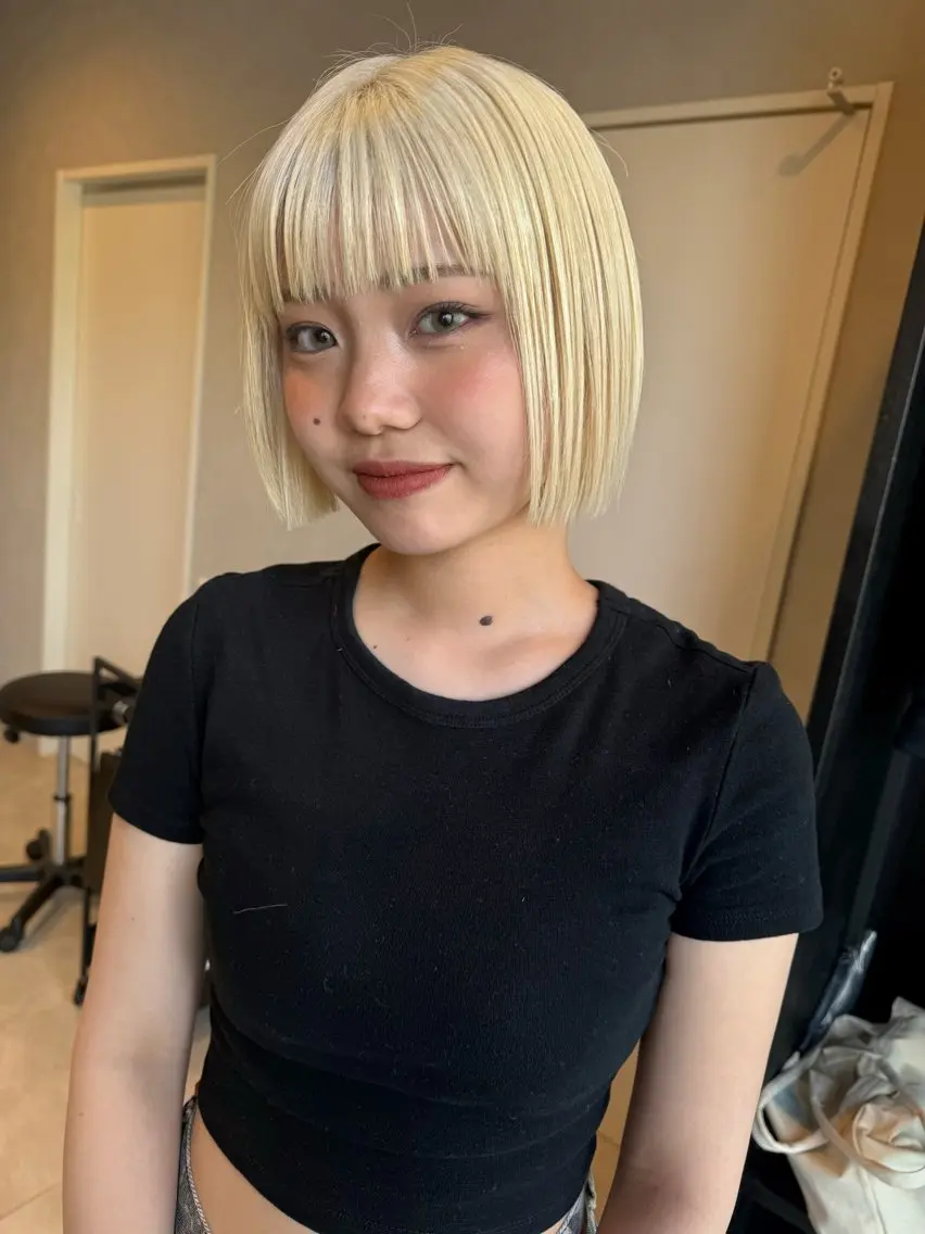 ショート カラー 抜きっぱなしブロンド ブロンド ヘアカラー 透明カラー/レイヤー misaki °*のヘアスタイル