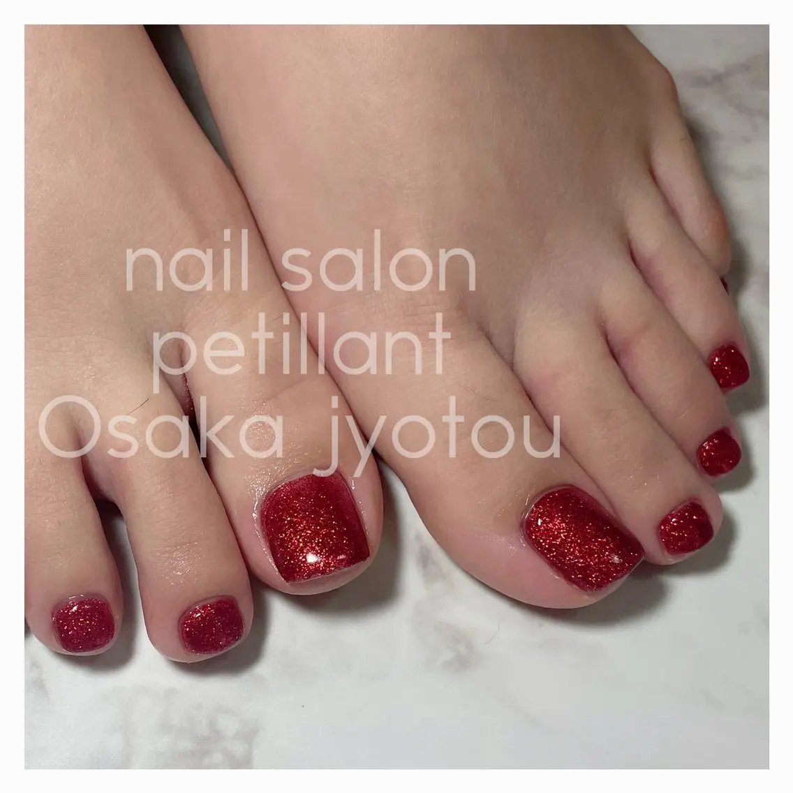 ネイル フットネイル キラキラネイル ラメ(グリッター) ワンカラーネイル 冬ネイル nail salon petillantのネイルデザイン