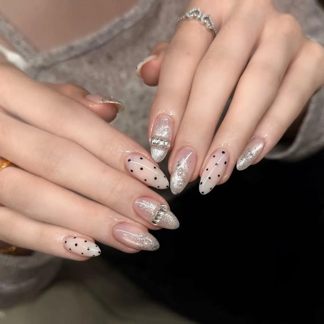 ネイル ボルドー チークネイル 長さ出し フレンチネイル ジェルネイル ハンドネイル VANI Belle Nailのネイルデザイン
