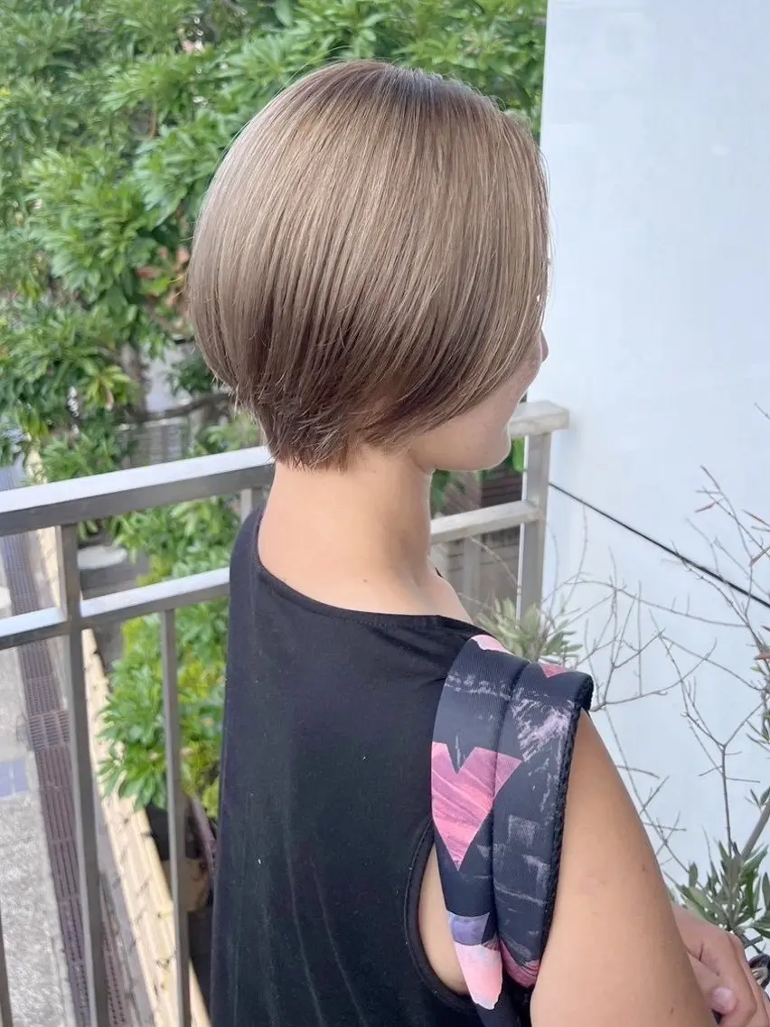 カラー luca˖ ࣪⊹/ レイヤー/艶カラーのヘアスタイル