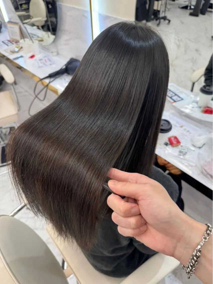 ロング カラー ヘアカラー トリートメント 縮毛矯正🫧髪質改善 高原瑞輝のヘアスタイル