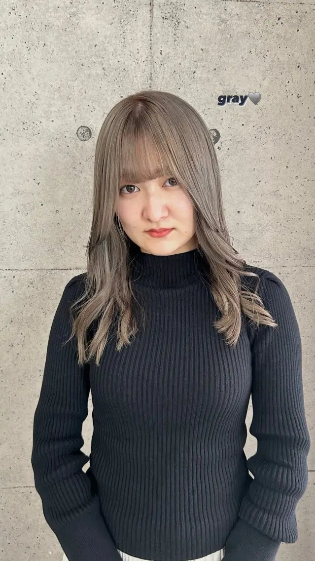 セミロング カラー ヘアカラー 安井 楓琳のヘアスタイル