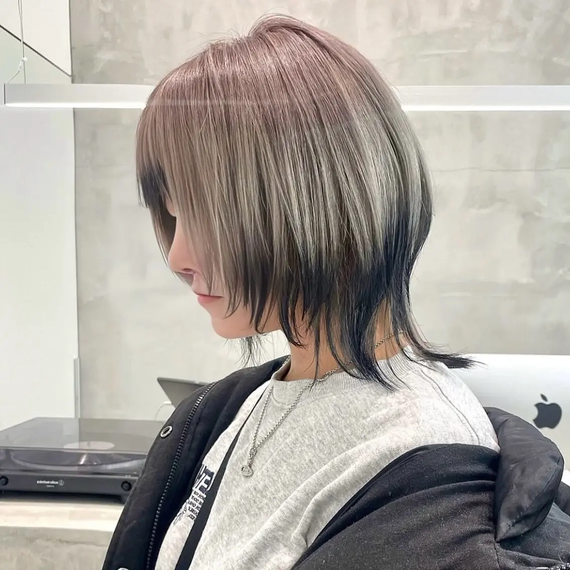 ミディアム カット ヘアカラー ウルフカット /ブリーチayamiのヘアスタイル