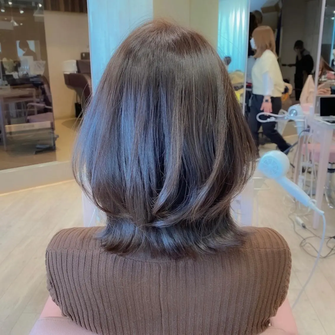 ミディアム カラー カット ヘアカラー トリートメント 顔まわりカット🌟 くびれヘア/寺門遥輝のヘアスタイル
