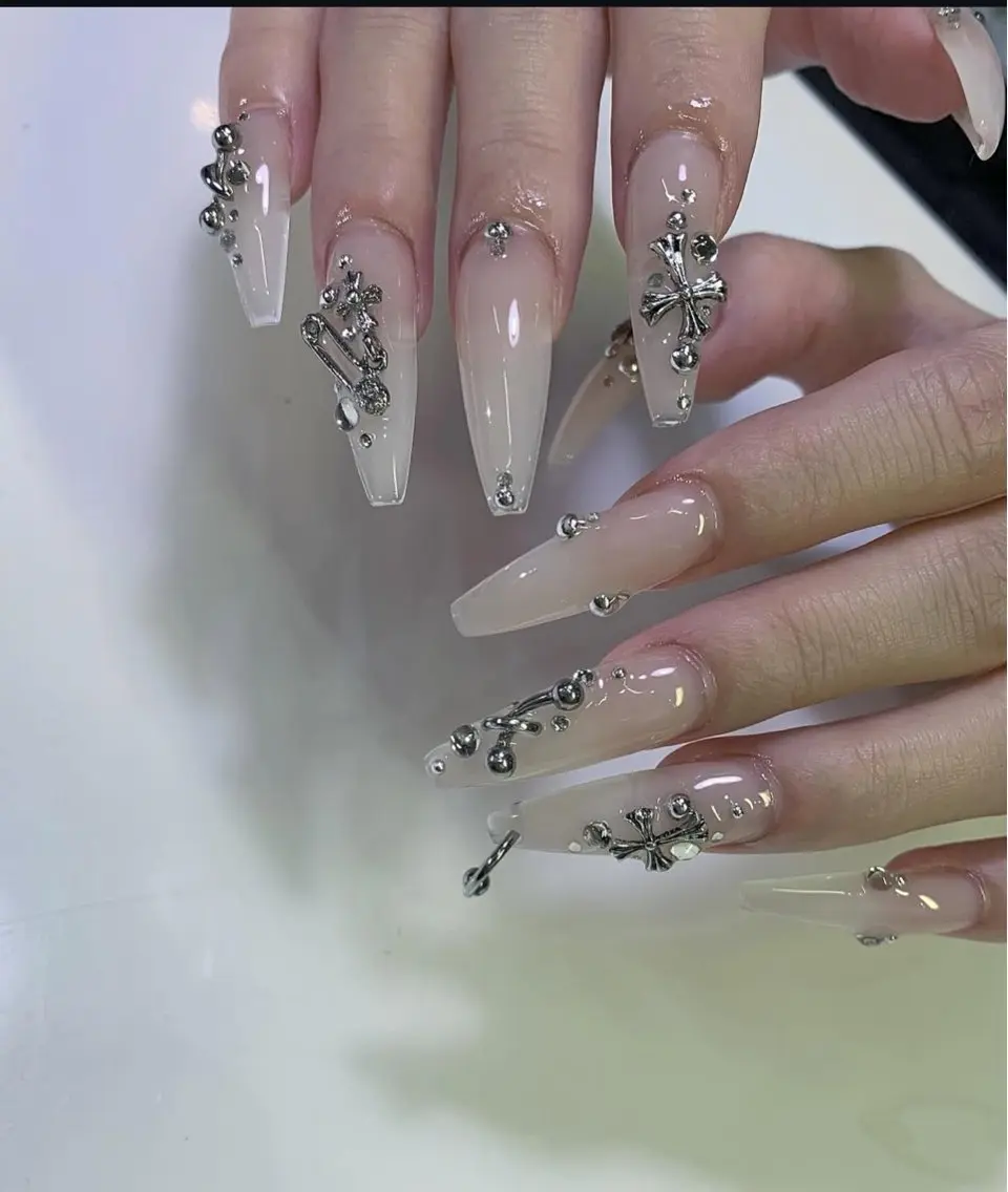 ネイル オーロラネイル フレンチネイル ジェルネイル ハロウィン キラキラネイル H.baby Nail Salonのネイルデザイン