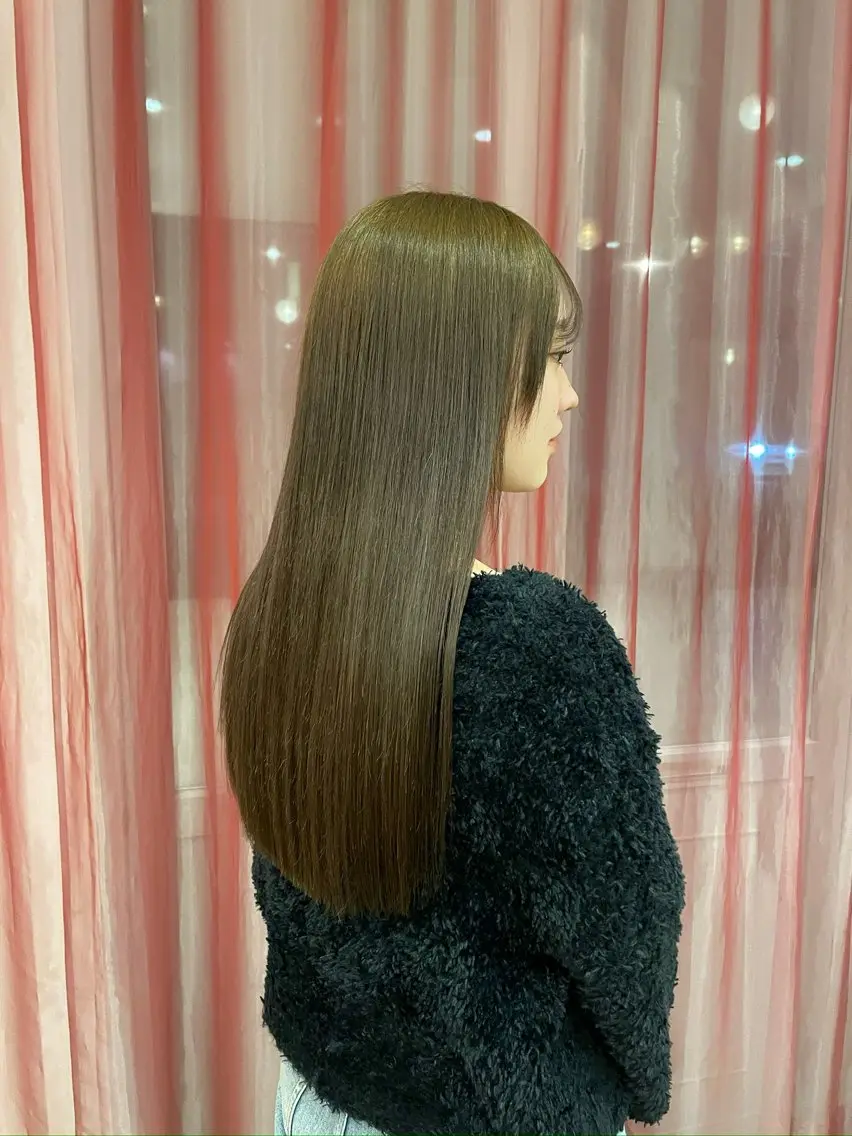 ロング 江藤 結奈のヘアスタイル